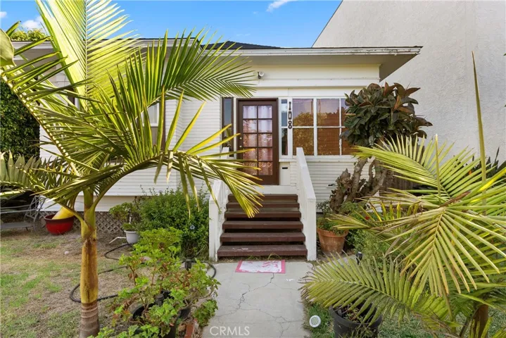 108 N Pacific Coast Hwy, Redondo Beach, California 90277