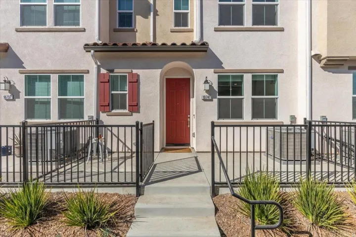 10741 Graphite St., Spring Valley, California 91977