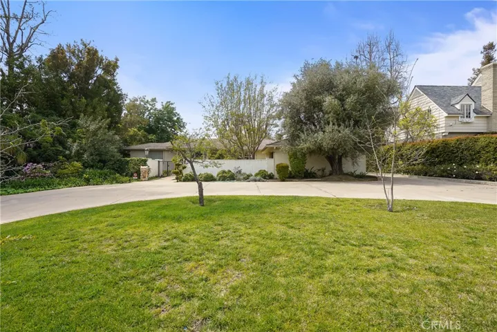 1015 San Marino Avenue, San Marino, California 91108