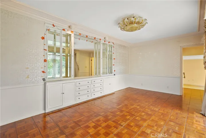 Formal dining room