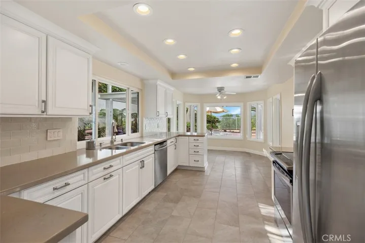 Light and bright kitchen will inspire you to cook gourmet meals.