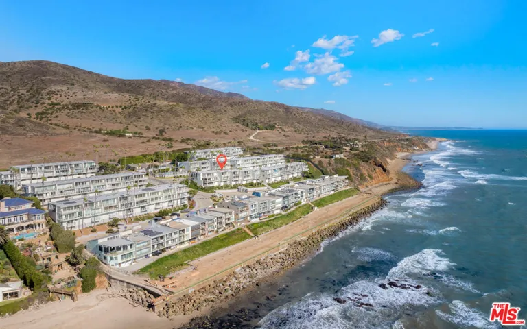11906 Whitewater Lane, Malibu, California 90265