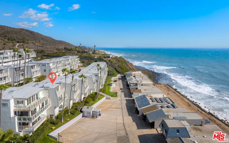 11906 Whitewater Lane, Malibu, California 90265