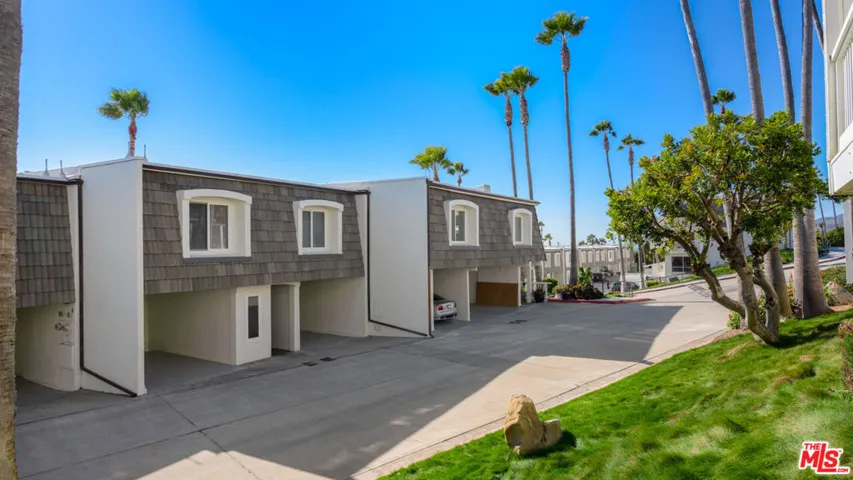 11906 Whitewater Lane, Malibu, California 90265