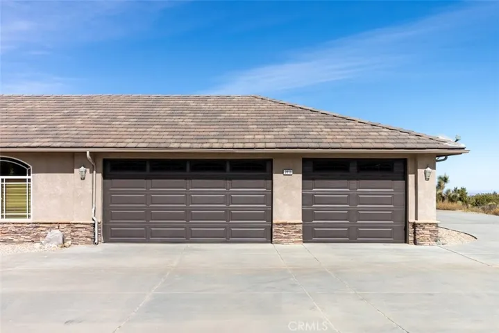 2038 Hollister Road, Pinon Hills, California 92372