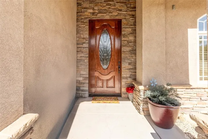 2038 Hollister Road, Pinon Hills, California 92372