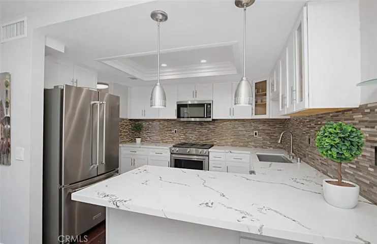 5222 Walnut Avenue, Irvine, California 92604