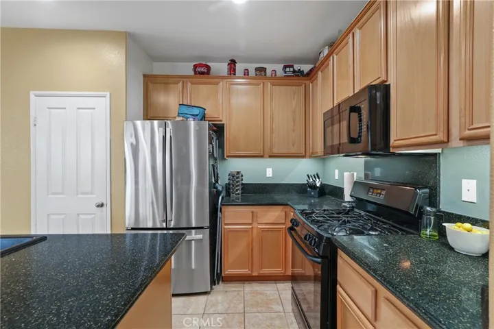 Granite countertops with kitchen island