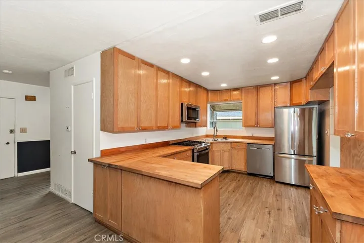 22726 Laurel Lane, Crestline, California 92325