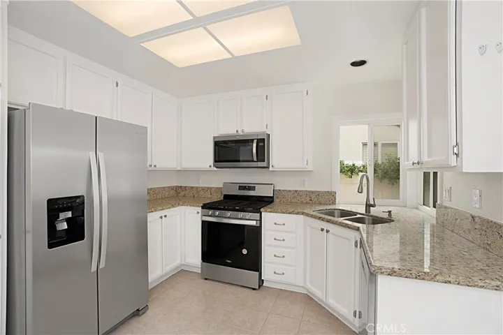 28024 Lemonwood Drive, Menifee, California 92584