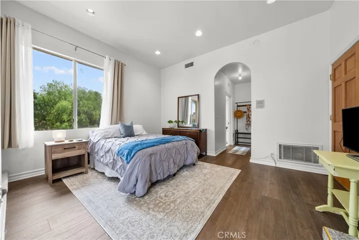 11582 Longacre Ave., Granada Hills, California 91344