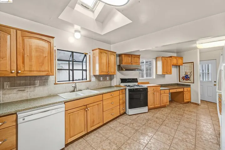 868 Galvin Dr, El Cerrito, California 94530