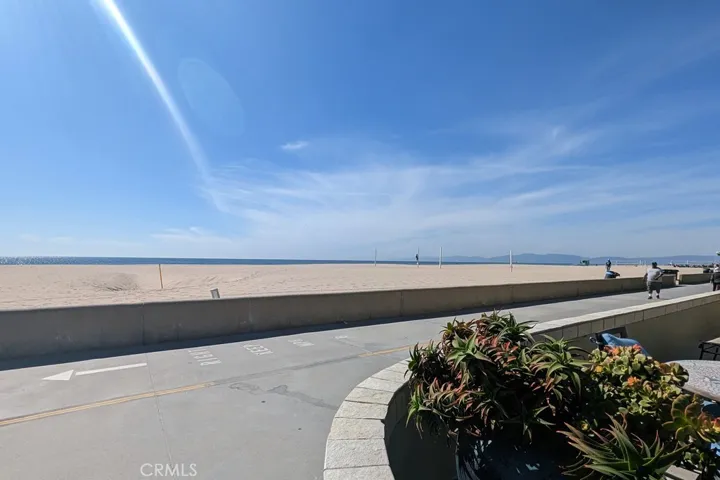 47 21st Court, Hermosa Beach, California 90254