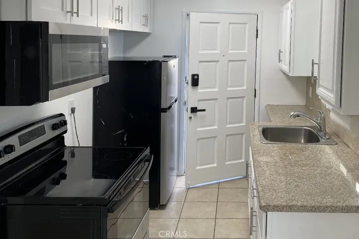 47 21st Court, Hermosa Beach, California 90254