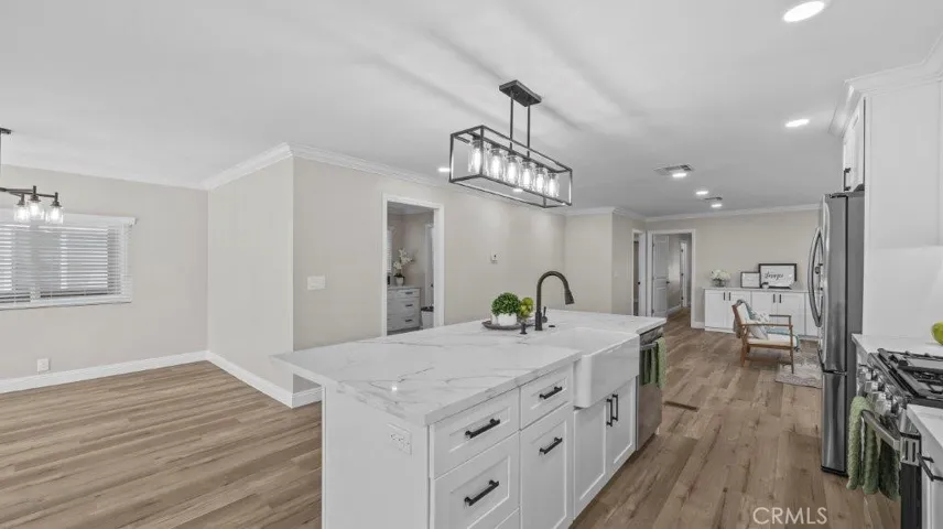 340 Crestlake Circle 124, Placentia, California 92870
