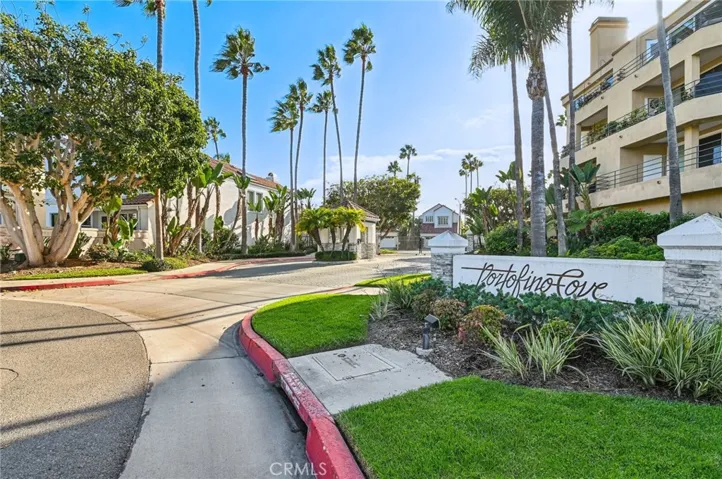 16291 Countess Drive 211, Huntington Beach, California 92649