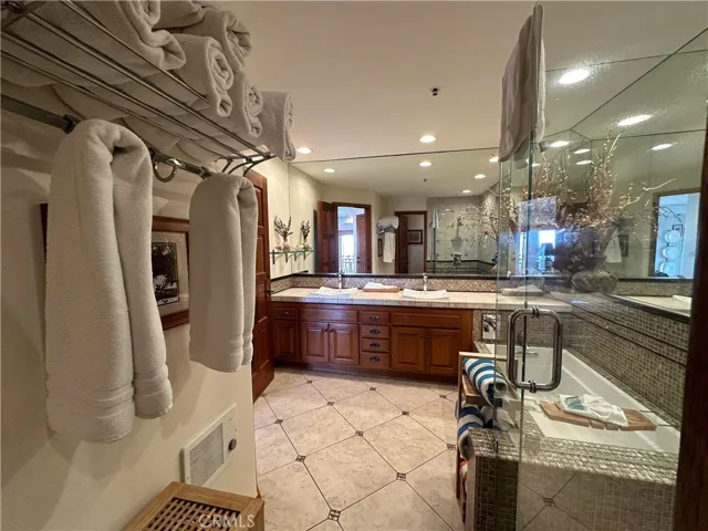 44 Camino De Flores 62, Avalon, California 90704