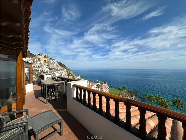 44 Camino De Flores 62, Avalon, California 90704