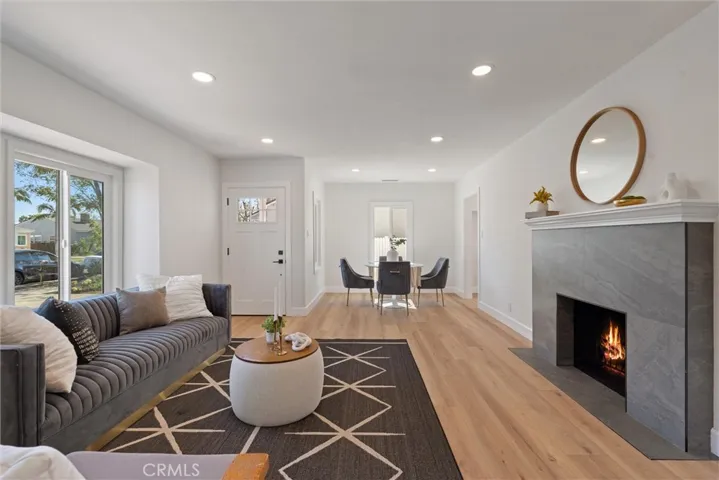 2961 San Francisco Avenue, Long Beach, California 90806