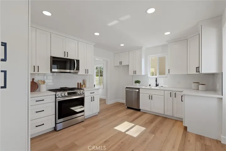 2961 San Francisco Avenue, Long Beach, California 90806