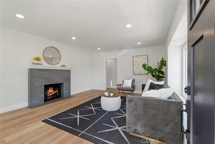 2961 San Francisco Avenue, Long Beach, California 90806