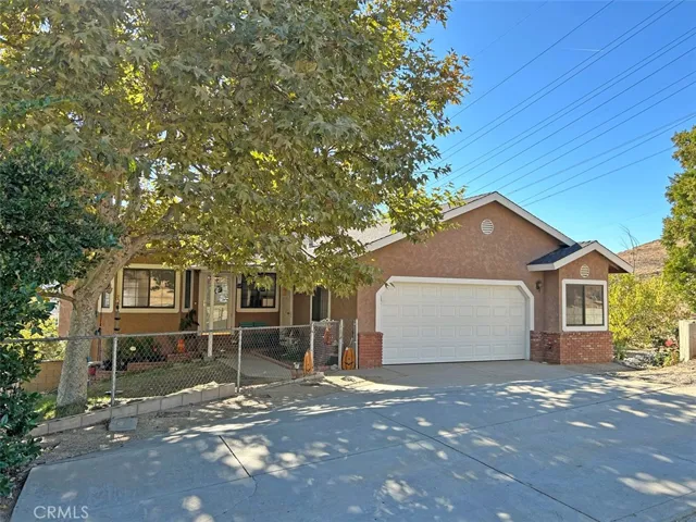 13320 Masonhill Road, Lake Elizabeth, California 93532