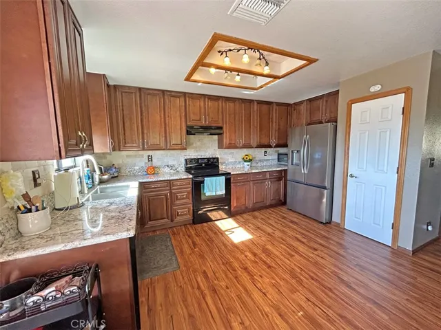 13320 Masonhill Road, Lake Elizabeth, California 93532