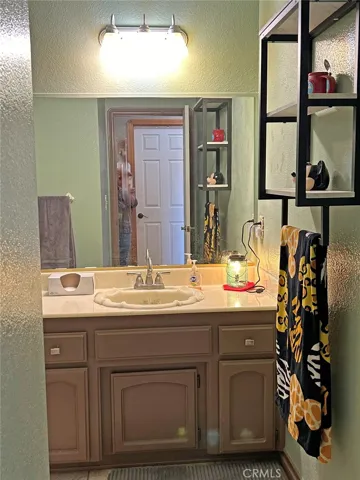 13320 Masonhill Road, Lake Elizabeth, California 93532