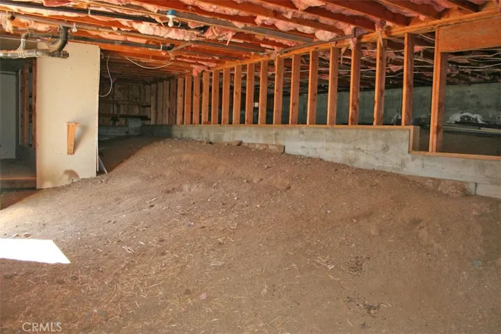 13320 Masonhill Road, Lake Elizabeth, California 93532