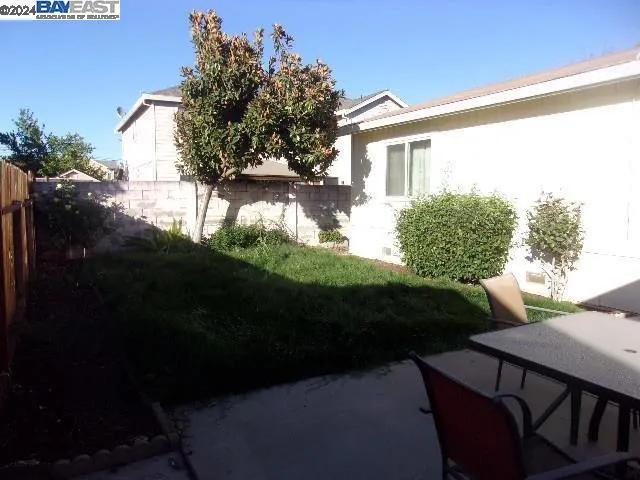 1808 Paris, Antioch, California 94509-6823