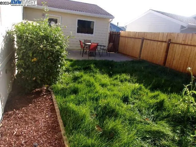 1808 Paris, Antioch, California 94509-6823