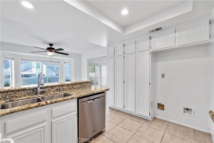 64 Willowood, Aliso Viejo, California 92656