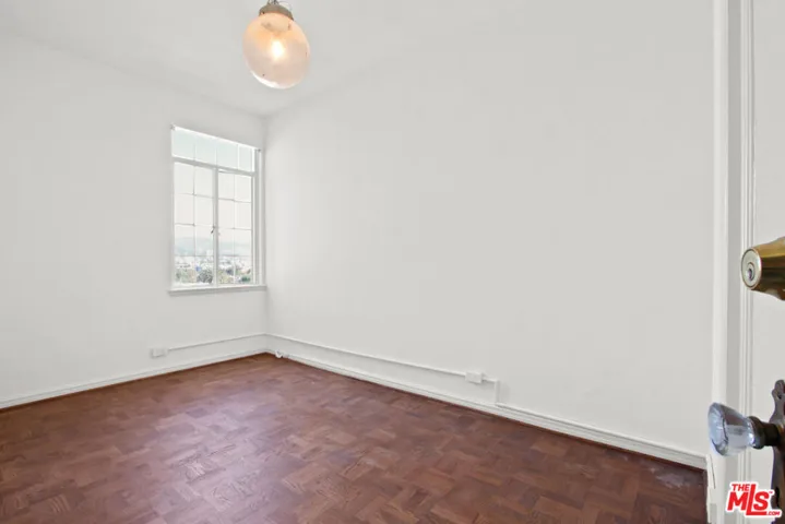 450 N Rossmore Avenue, Los Angeles, California 90004