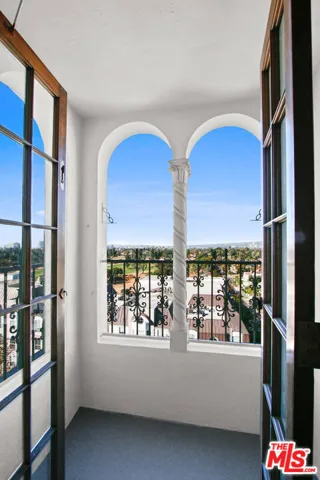 450 N Rossmore Avenue, Los Angeles, California 90004
