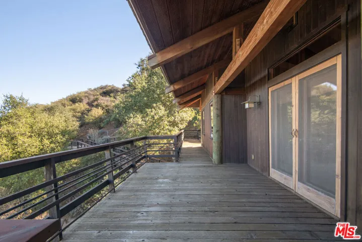 2260 Tuna Canyon Road, Topanga, California 90290