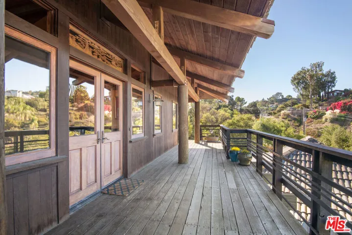 2260 Tuna Canyon Road, Topanga, California 90290