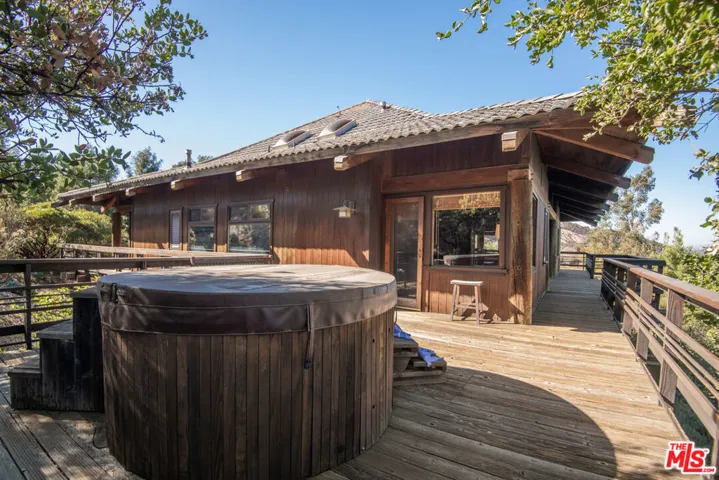 2260 Tuna Canyon Road, Topanga, California 90290