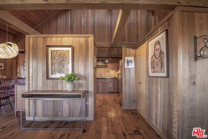 2260 Tuna Canyon Road, Topanga, California 90290
