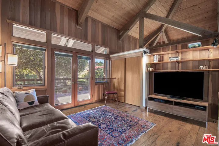 2260 Tuna Canyon Road, Topanga, California 90290
