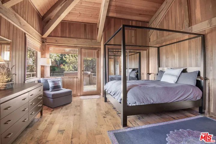 2260 Tuna Canyon Road, Topanga, California 90290
