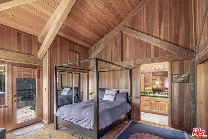 2260 Tuna Canyon Road, Topanga, California 90290