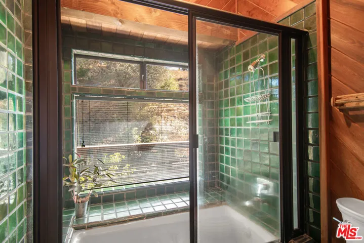 2260 Tuna Canyon Road, Topanga, California 90290