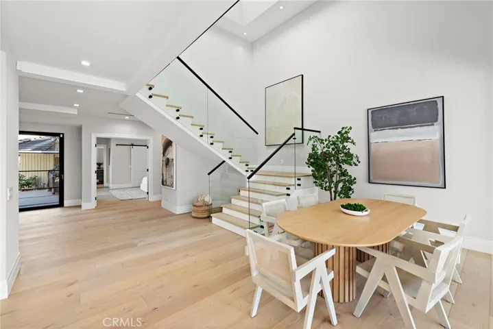 27 Lucerne 35, Newport Beach, California 92660