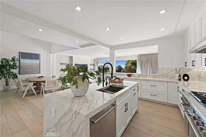 27 Lucerne 35, Newport Beach, California 92660