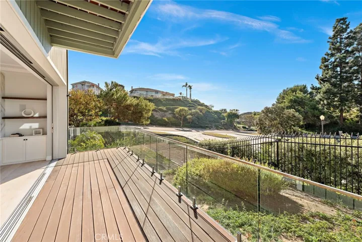 27 Lucerne 35, Newport Beach, California 92660