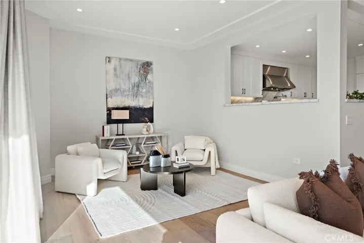 27 Lucerne 35, Newport Beach, California 92660