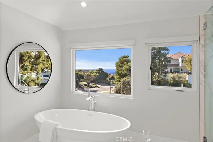 27 Lucerne 35, Newport Beach, California 92660