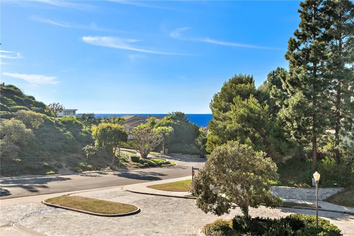 27 Lucerne 35, Newport Beach, California 92660