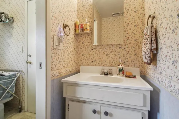 6034 Ostenberg Drive, San Jose, California 95120