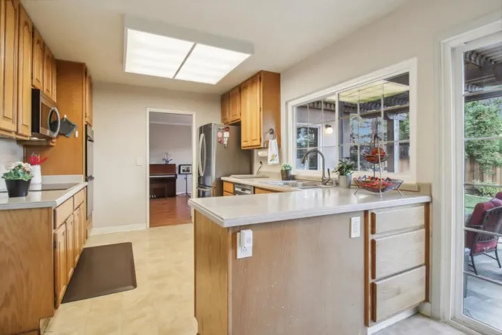 6034 Ostenberg Drive, San Jose, California 95120